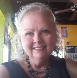 Meet your Posher, Desiree